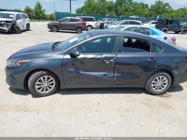 2023 KIA FORTE LX