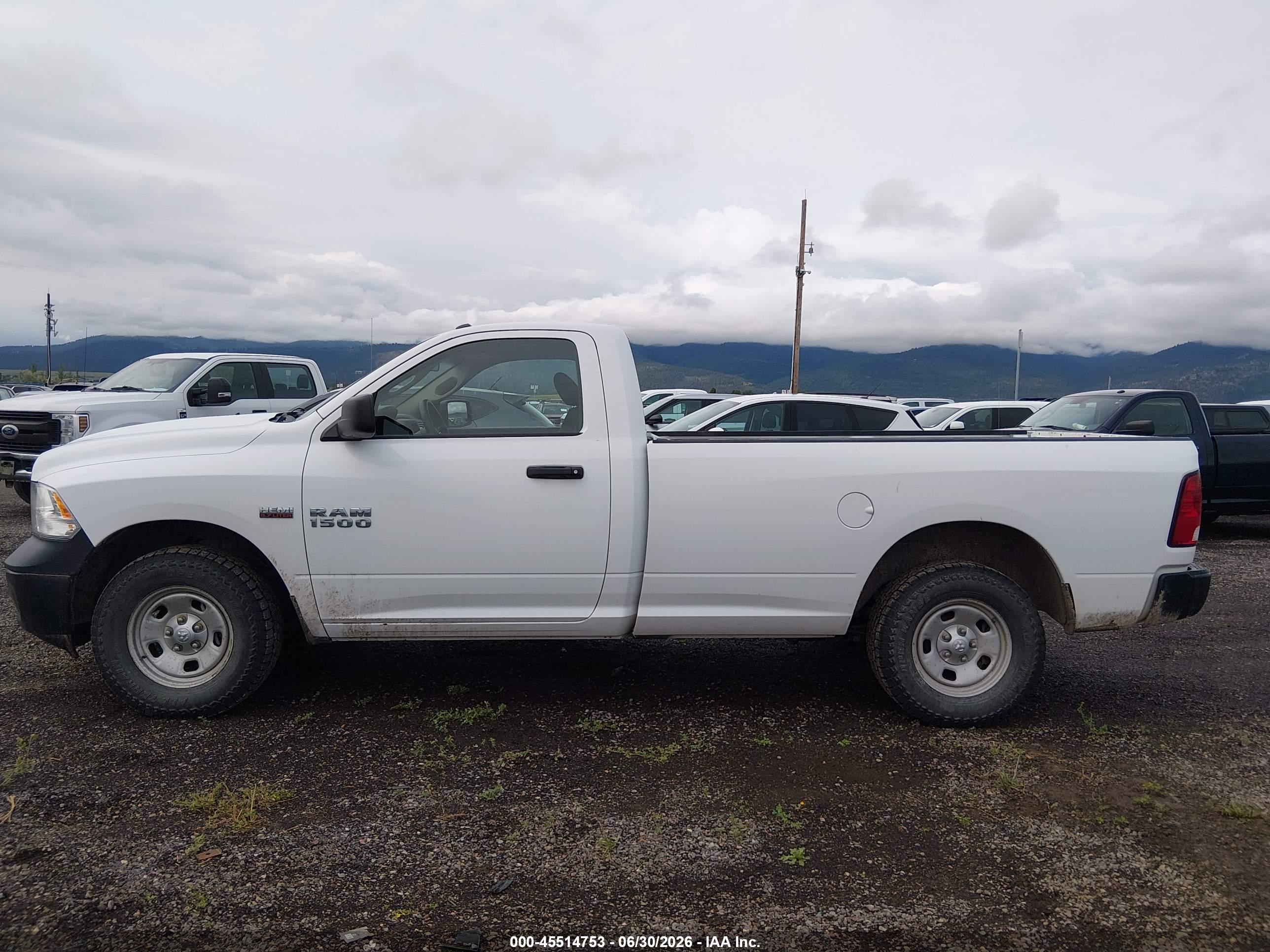 2017 RAM 1500 TRADESMAN  4X4 8' BOX