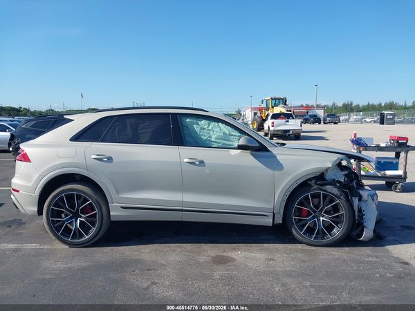 2023 AUDI Q8