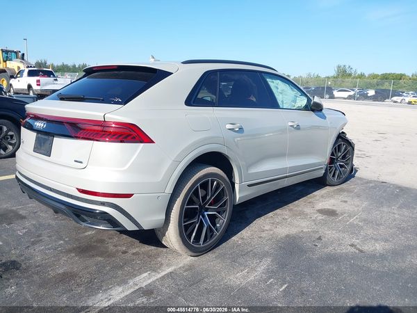 2023 AUDI Q8