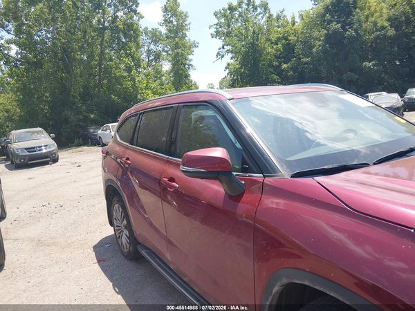 2021 TOYOTA HIGHLANDER PLATINUM