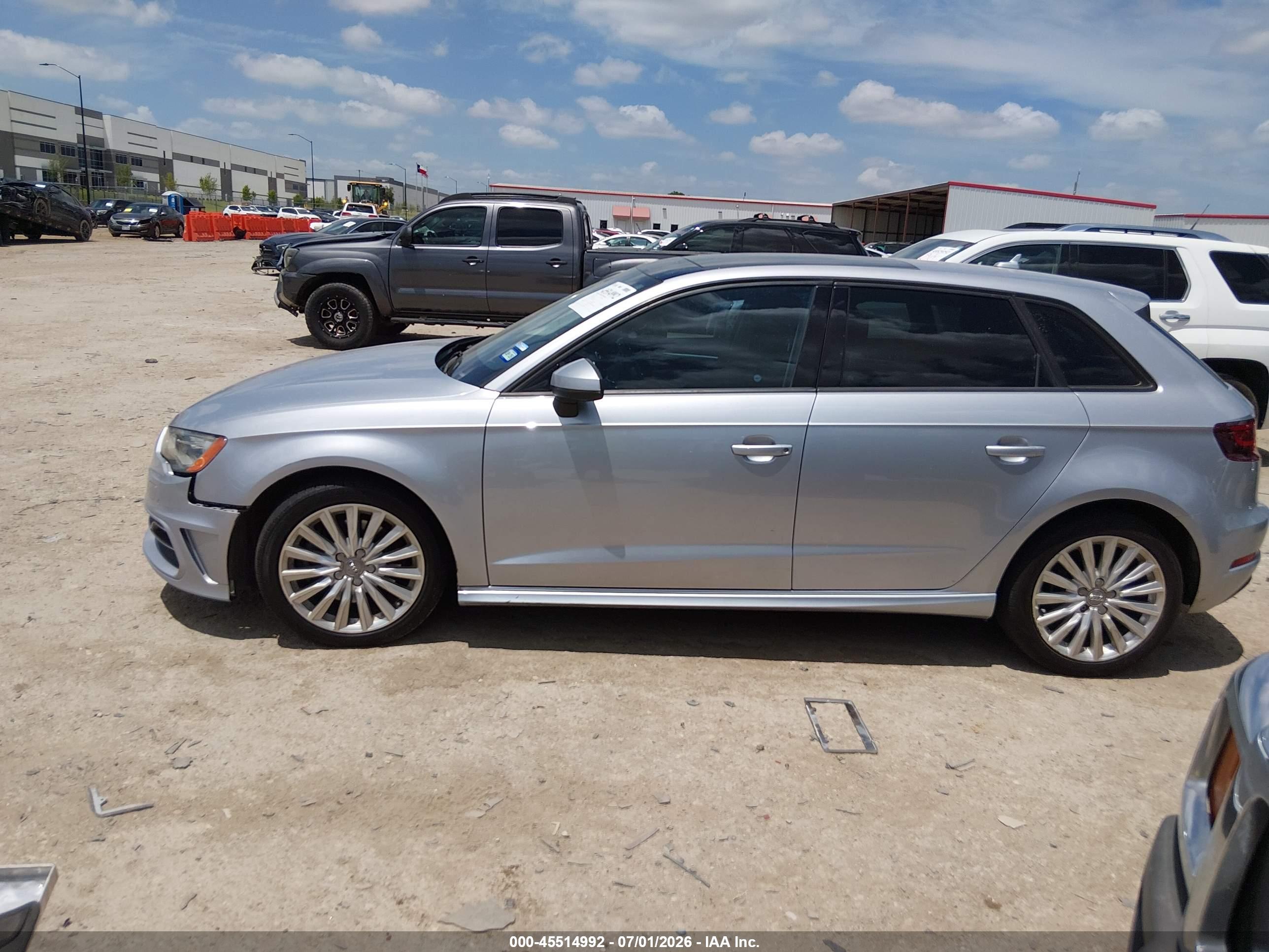 2016 AUDI A3 E-TRON 1.4T PREMIUM