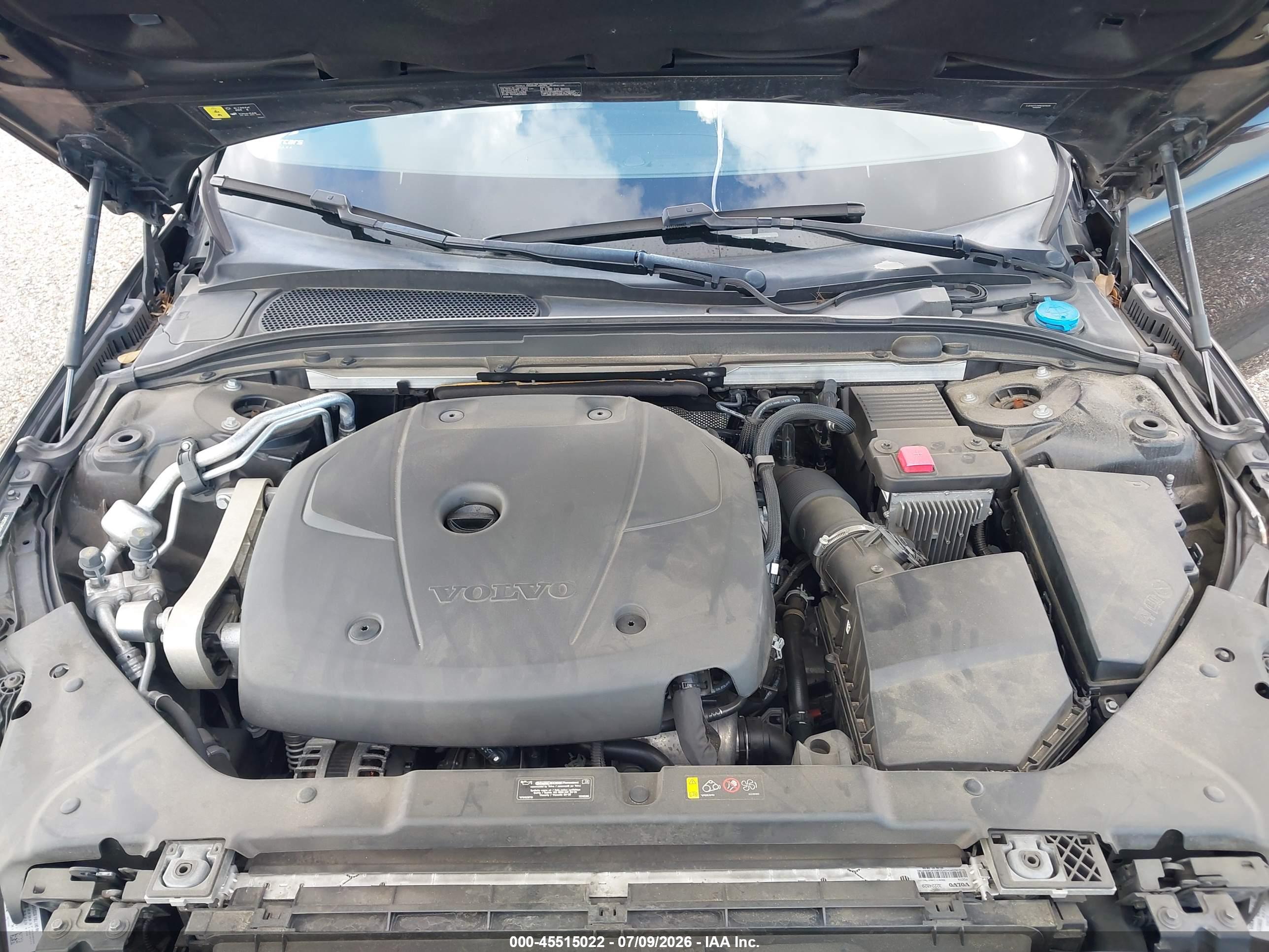 2021 VOLVO S60 T5 MOMENTUM