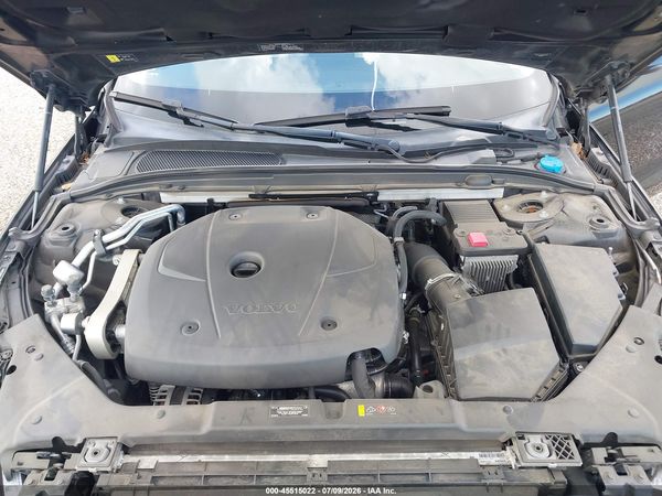 2021 VOLVO S60 T5 MOMENTUM