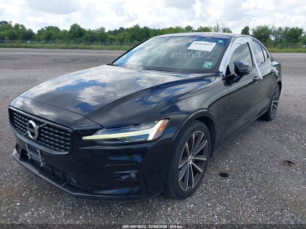 2021 VOLVO S60 T5 MOMENTUM
