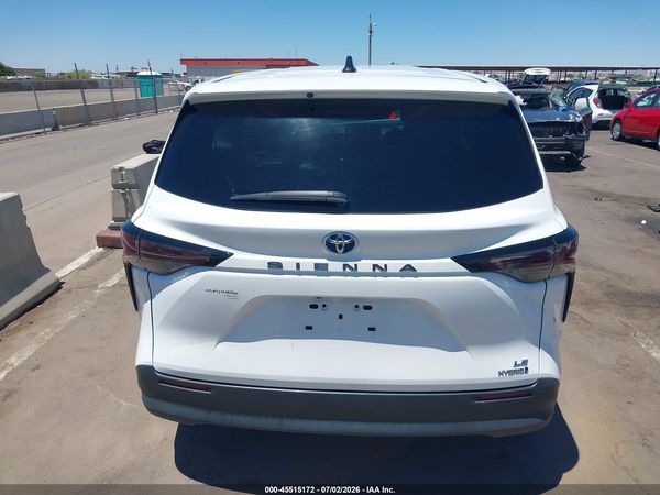 2023 TOYOTA SIENNA LE