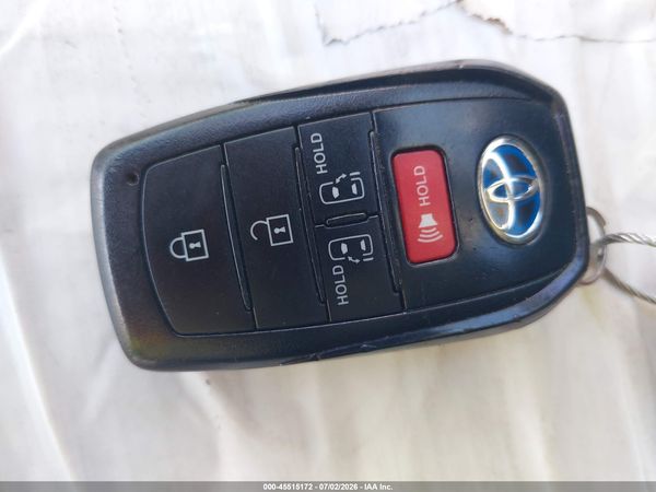 2023 TOYOTA SIENNA LE