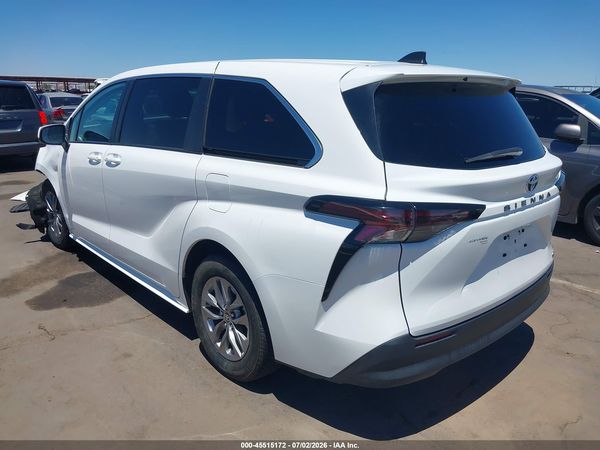 2023 TOYOTA SIENNA LE