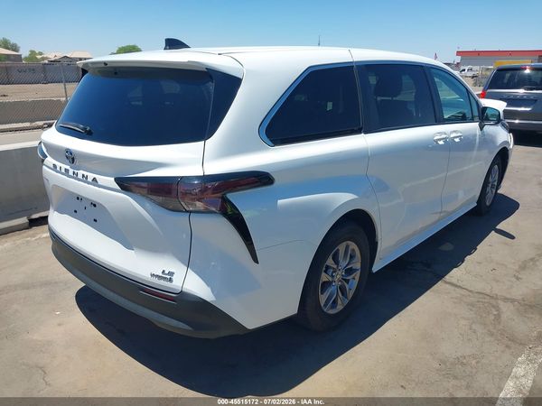 2023 TOYOTA SIENNA LE