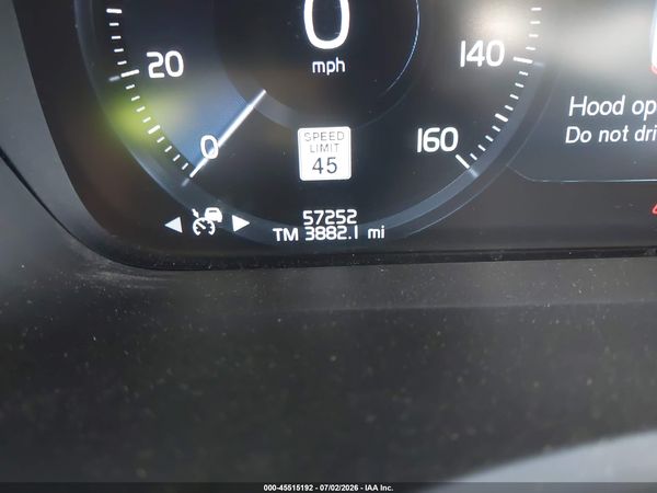 2021 VOLVO XC90 T6 MOMENTUM 6 PASSENGER