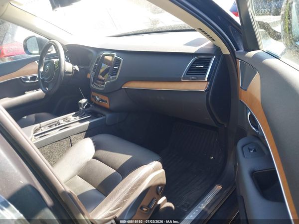 2021 VOLVO XC90 T6 MOMENTUM 6 PASSENGER