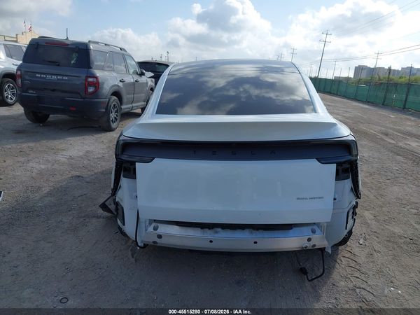 2026 TESLA MODEL Y