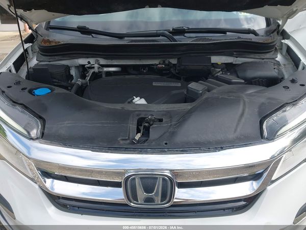 2020 HONDA PILOT AWD TOURING 8 PASSENGER