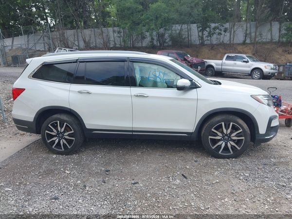 2020 HONDA PILOT AWD TOURING 8 PASSENGER