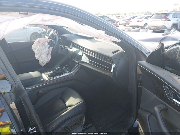 2021 AUDI Q8