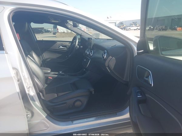 2016 MERCEDES-BENZ GLA 250 4MATIC