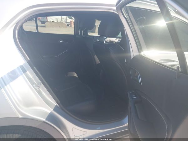 2016 MERCEDES-BENZ GLA 250 4MATIC