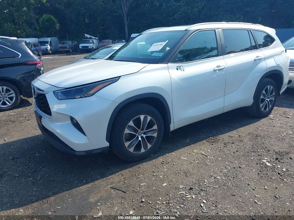 2023 TOYOTA HIGHLANDER XLE