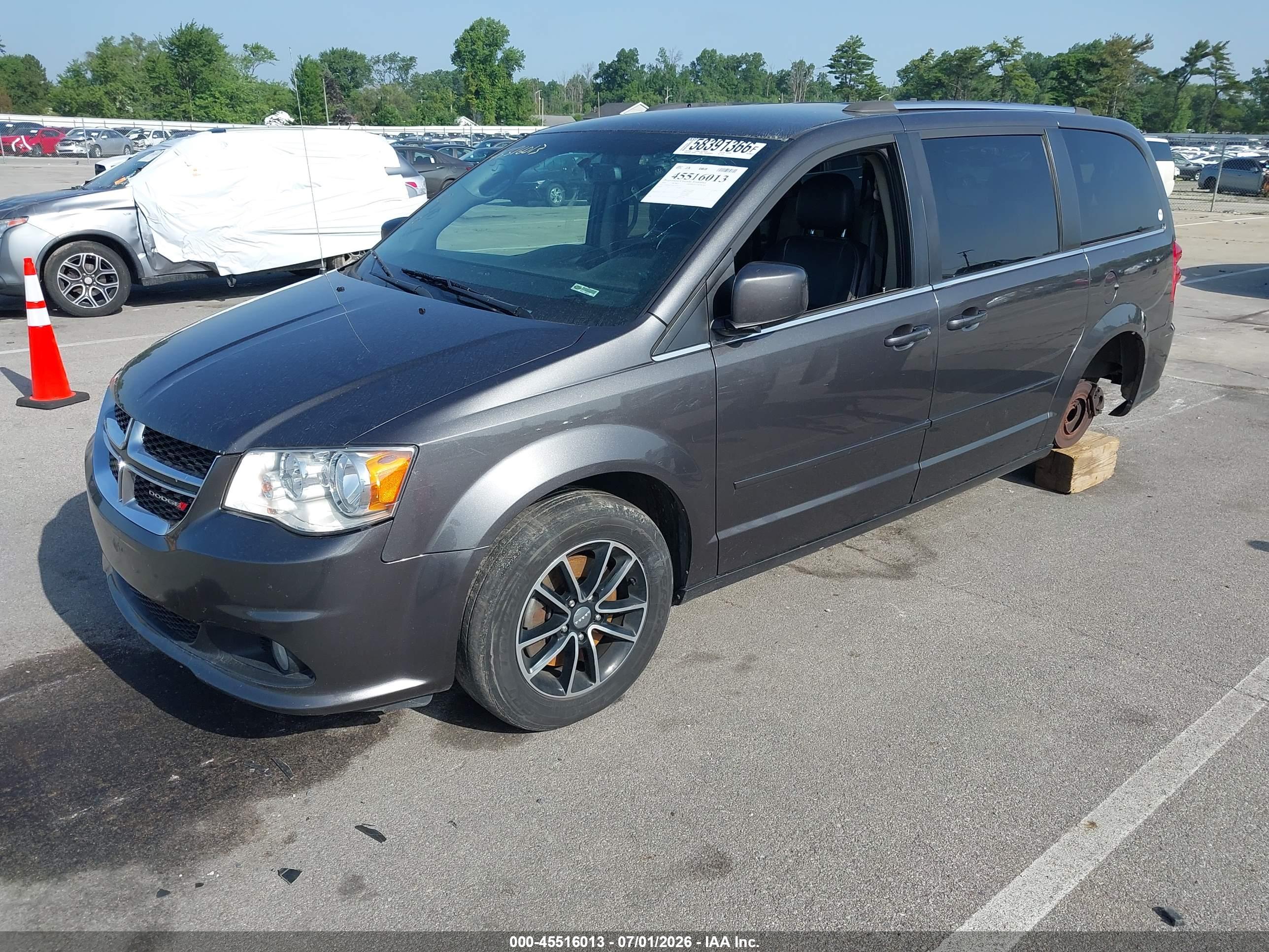 2016 DODGE GRAND CARAVAN SXT — I2