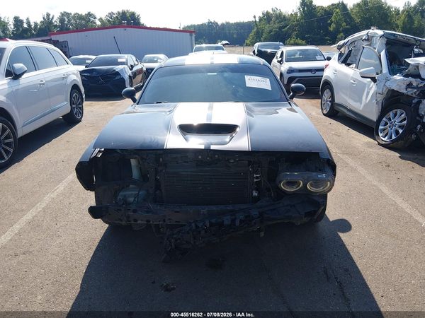 2016 DODGE CHALLENGER SRT 392