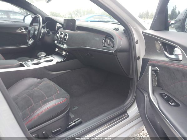 2023 KIA STINGER GT2