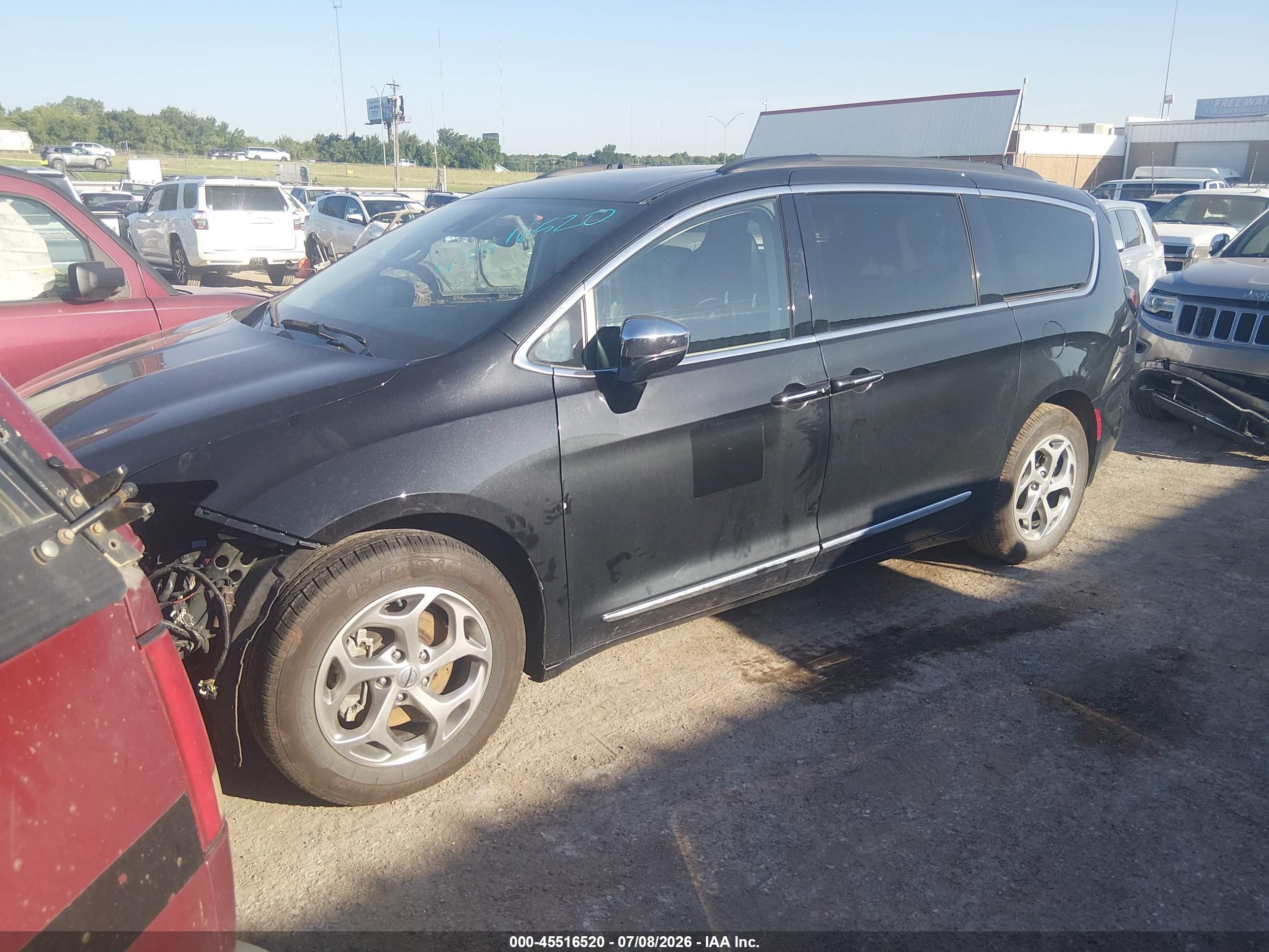 2023 CHRYSLER PACIFICA LIMITED — I2