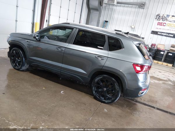 2022 VOLKSWAGEN TAOS 1.5T SE — I3