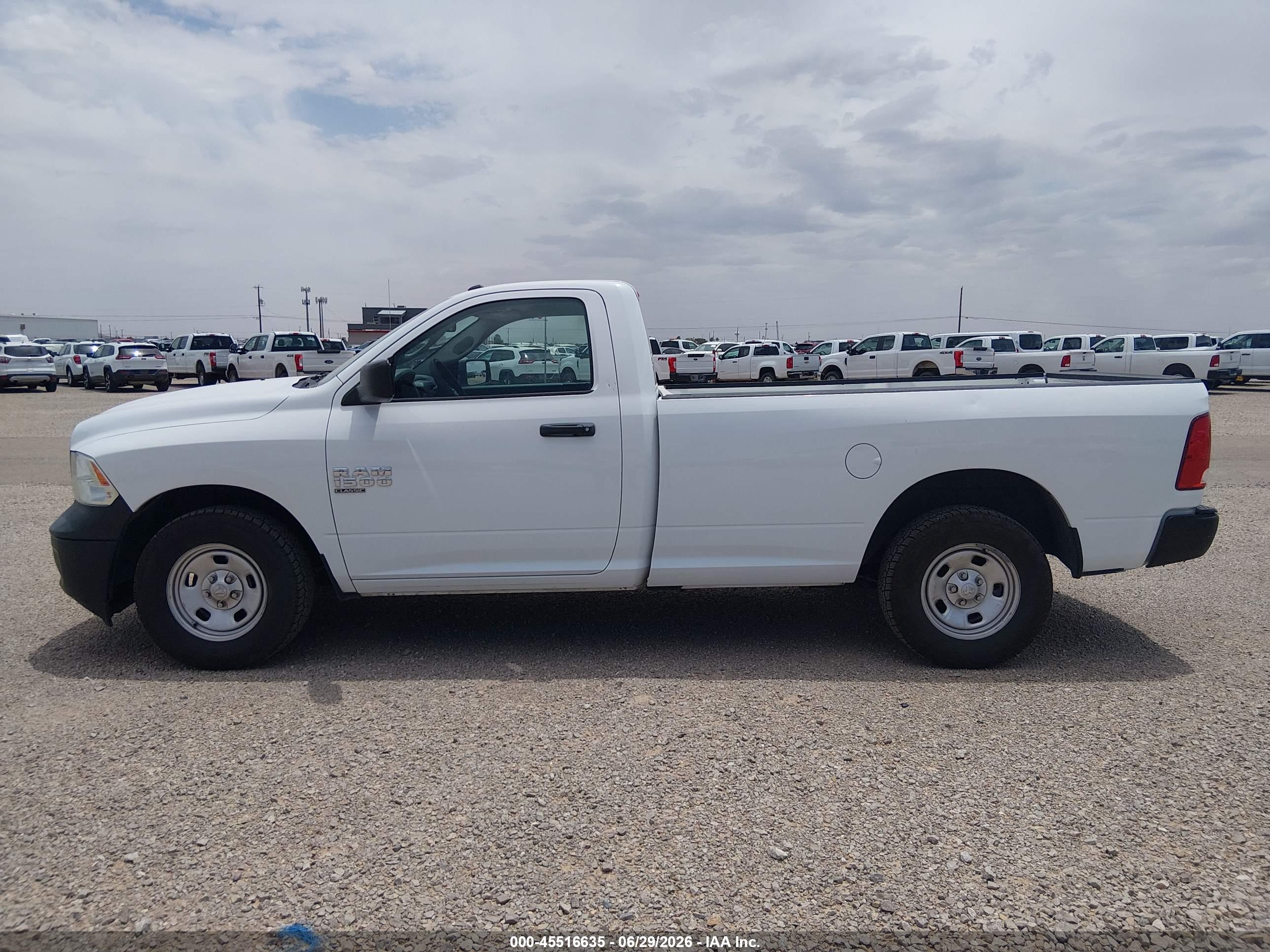 2019 RAM 1500 CLASSIC TRADESMAN  4X2 8' BOX