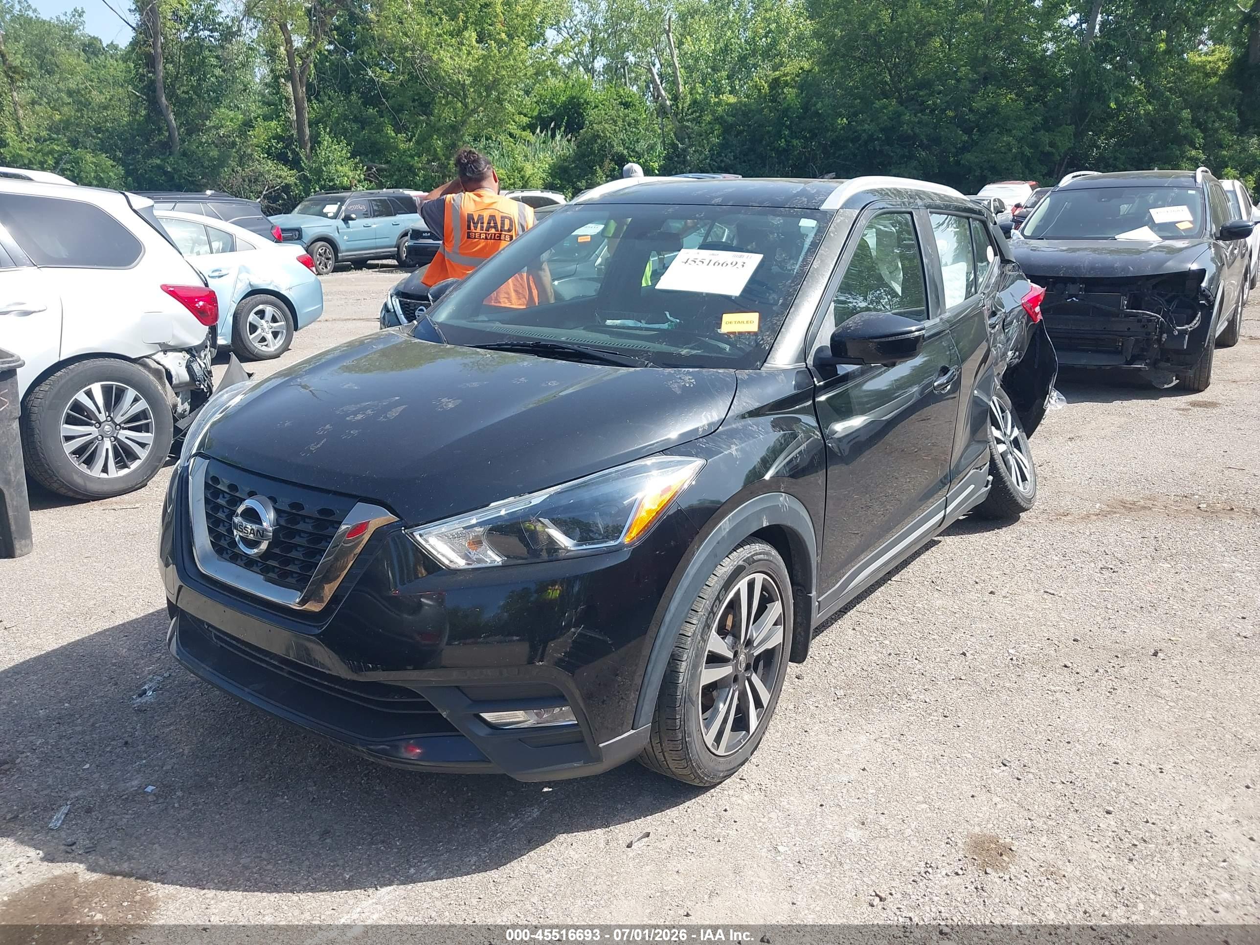 2019 NISSAN KICKS SR — I2