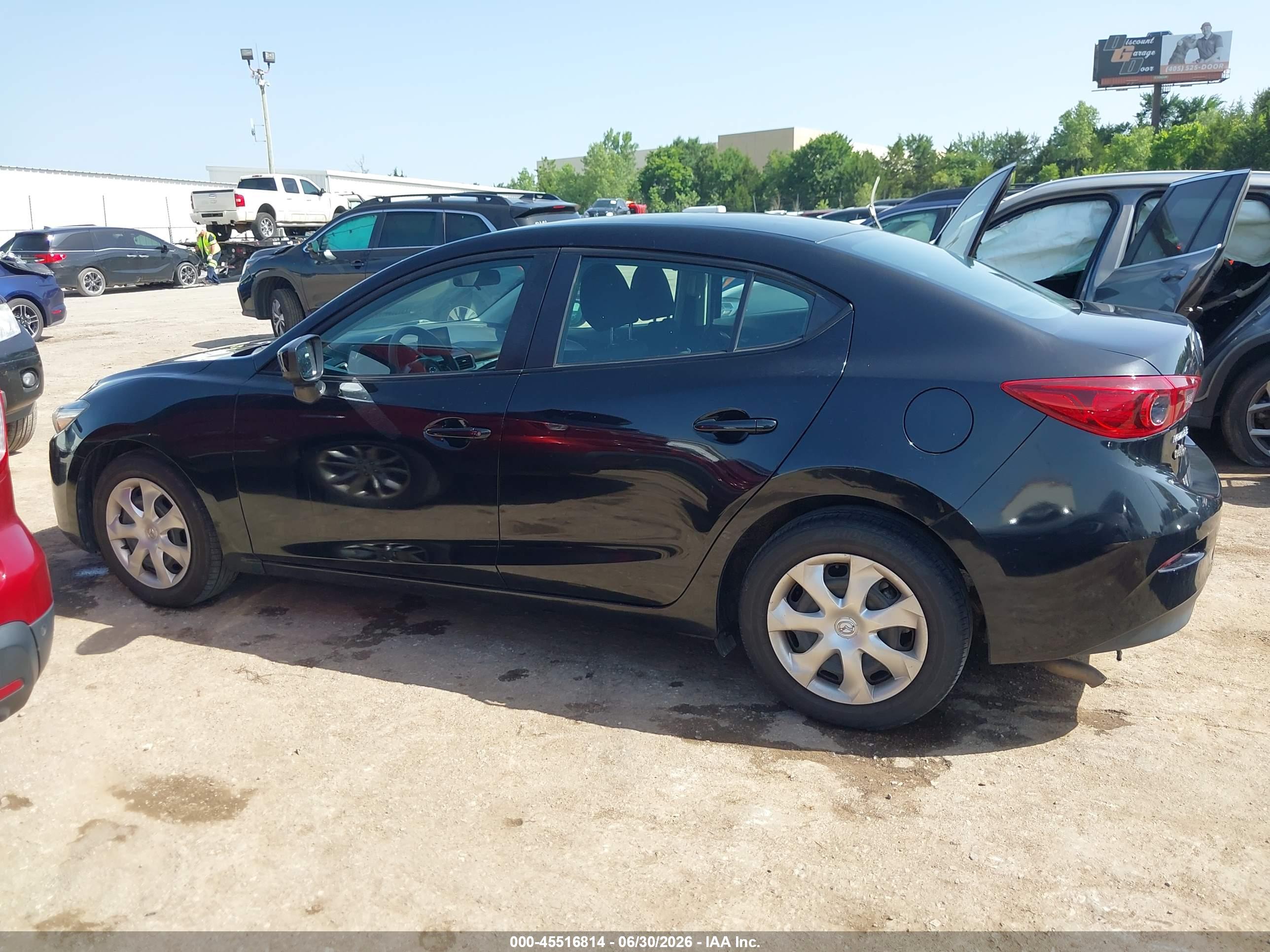 2017 MAZDA MAZDA3 SPORT