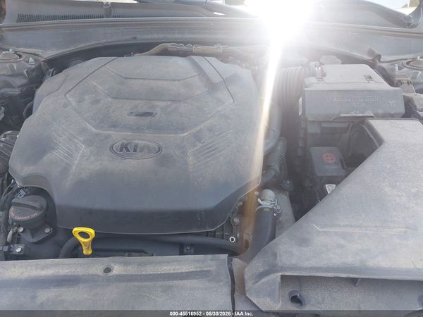 2017 KIA CADENZA PREMIUM