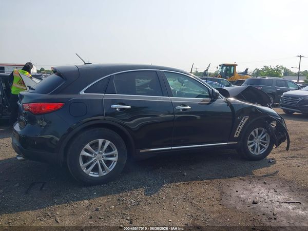 2017 INFINITI QX70