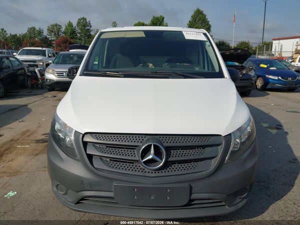 2017 MERCEDES-BENZ METRIS