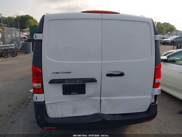 2017 MERCEDES-BENZ METRIS