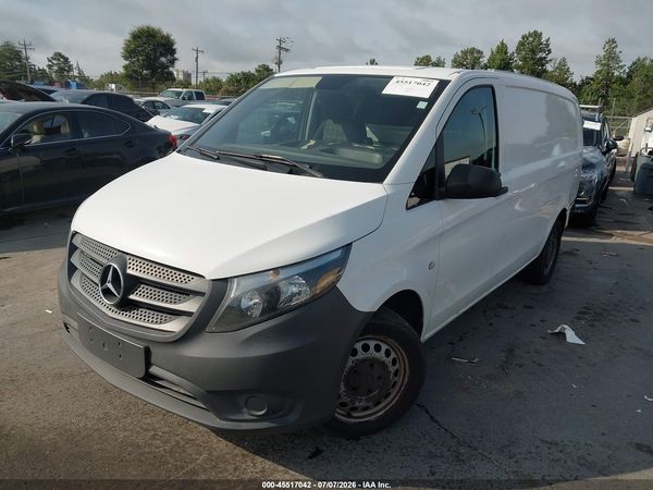 2017 MERCEDES-BENZ METRIS