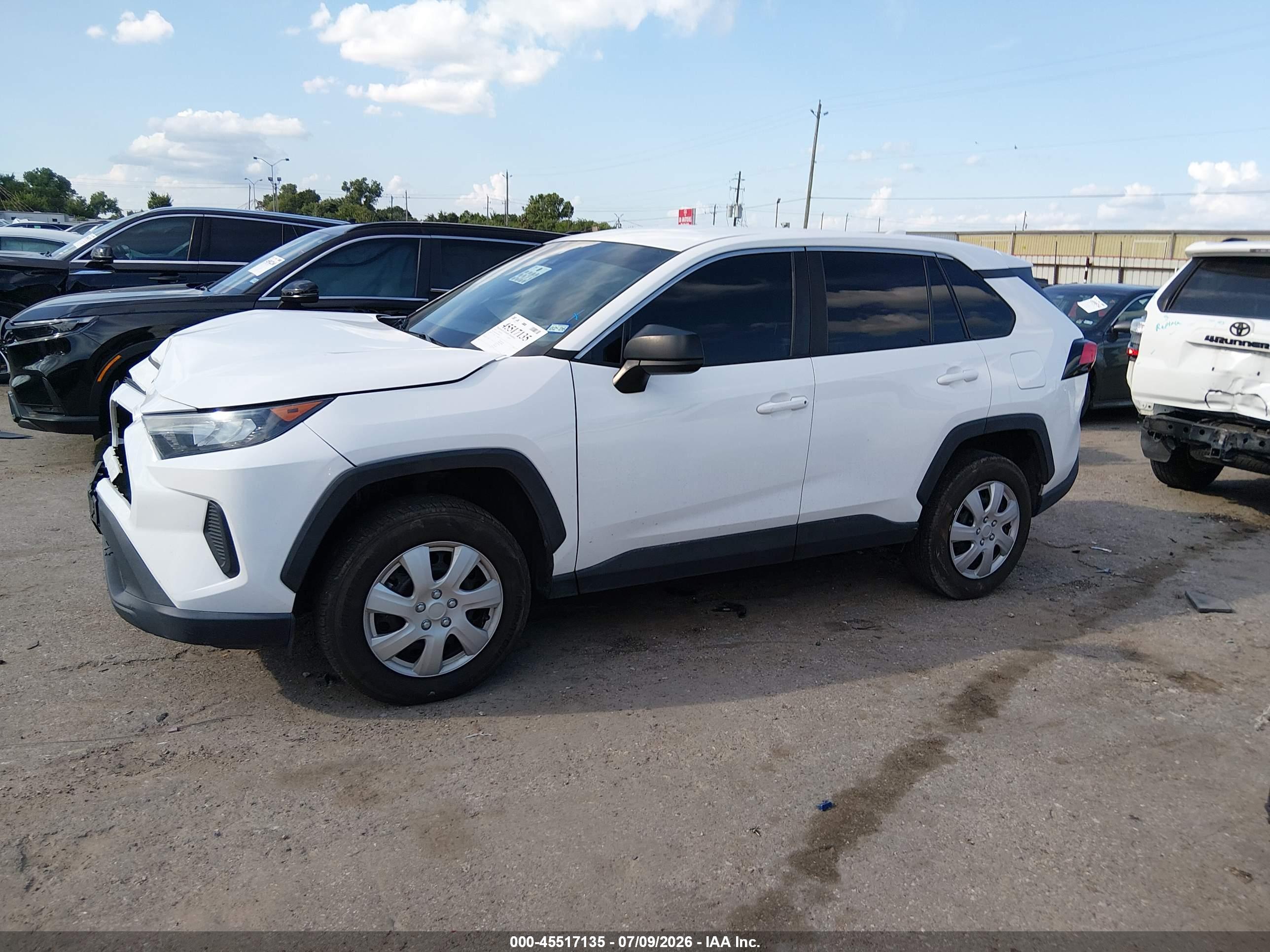 2022 TOYOTA RAV4 LE