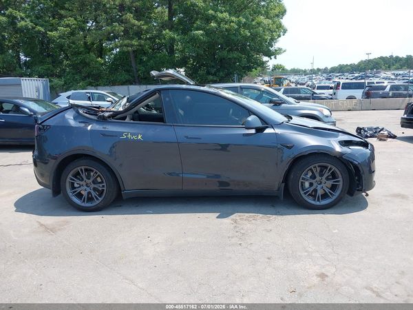 2025 TESLA MODEL Y