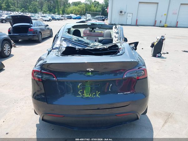 2025 TESLA MODEL Y