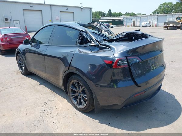 2025 TESLA MODEL Y