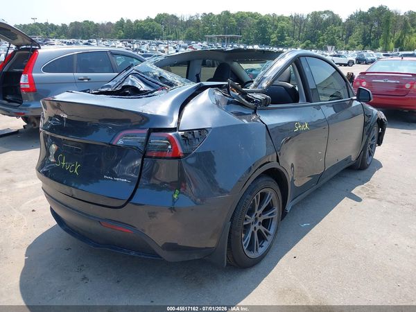 2025 TESLA MODEL Y