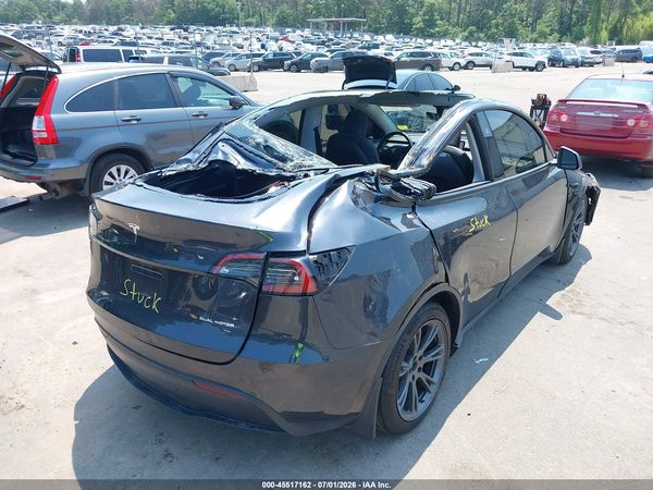 2025 TESLA MODEL Y