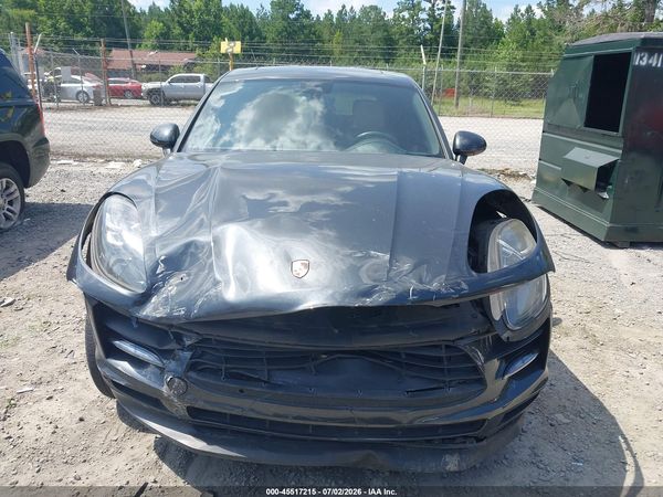 2020 PORSCHE MACAN