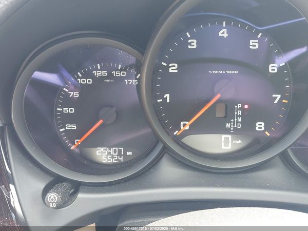2020 PORSCHE MACAN