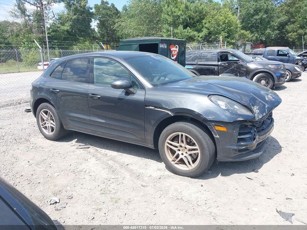 2020 PORSCHE MACAN