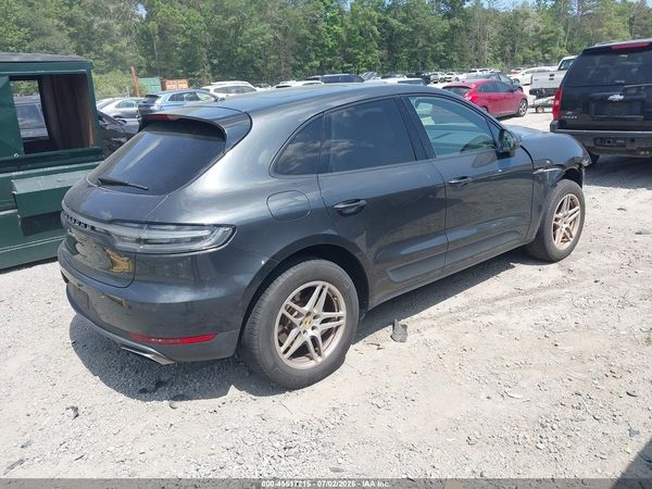 2020 PORSCHE MACAN