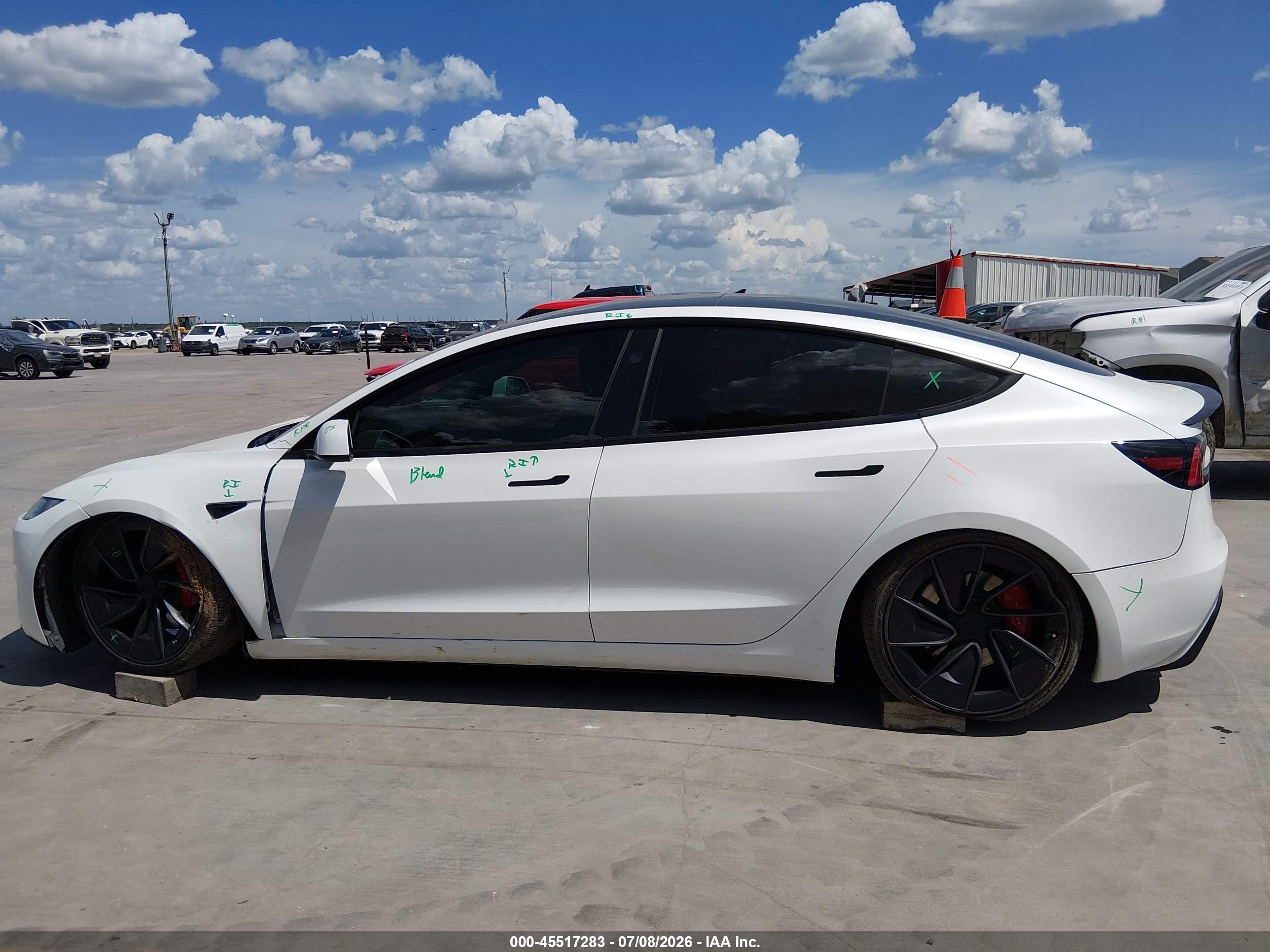 2025 TESLA MODEL 3
