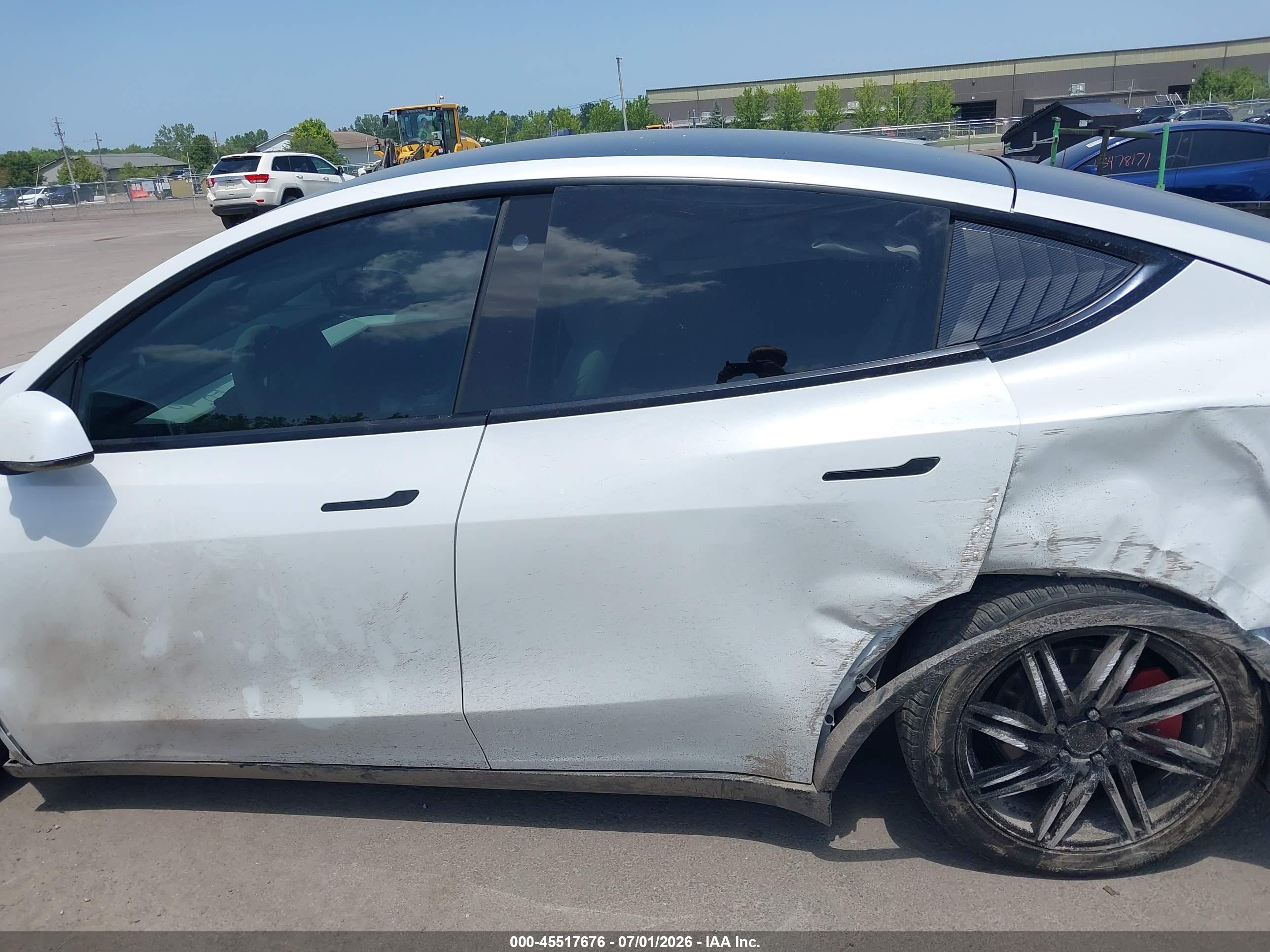 2023 TESLA MODEL Y