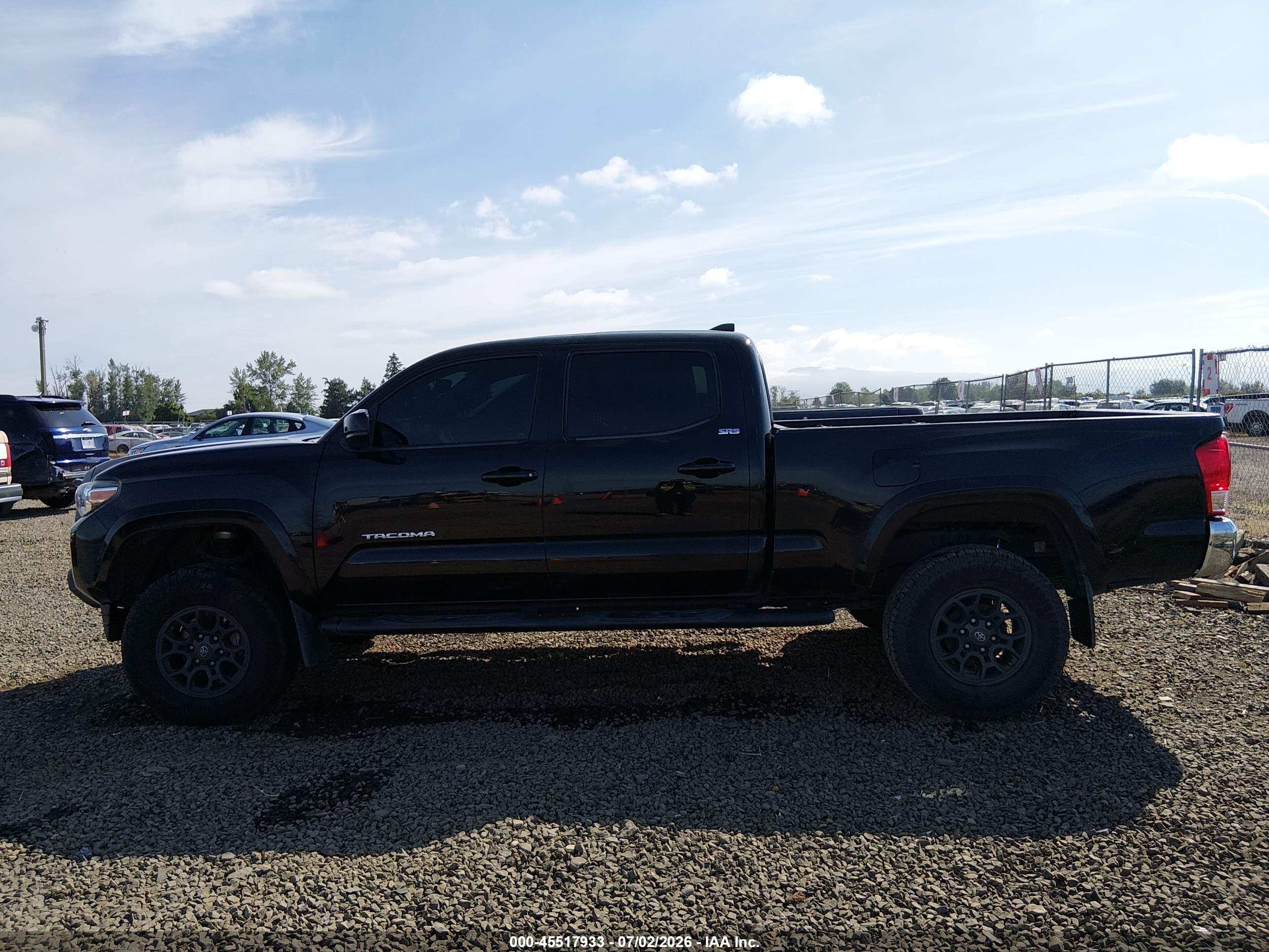 2017 TOYOTA TACOMA SR5 V6