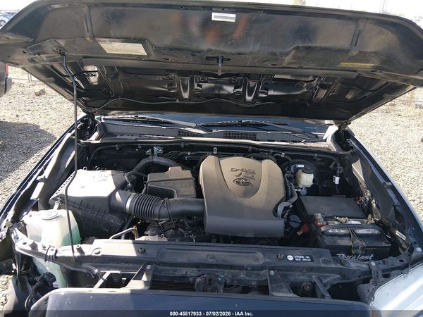 2017 TOYOTA TACOMA SR5 V6