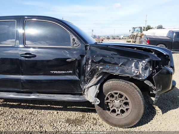 2017 TOYOTA TACOMA SR5 V6